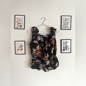 🧚‍♂️3/25🧚‍♂️Tropical Style Ruffled Top Patrons Of Peace